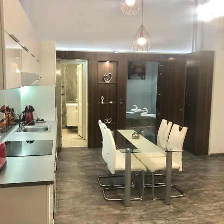Dohany Deluxe Apartman *